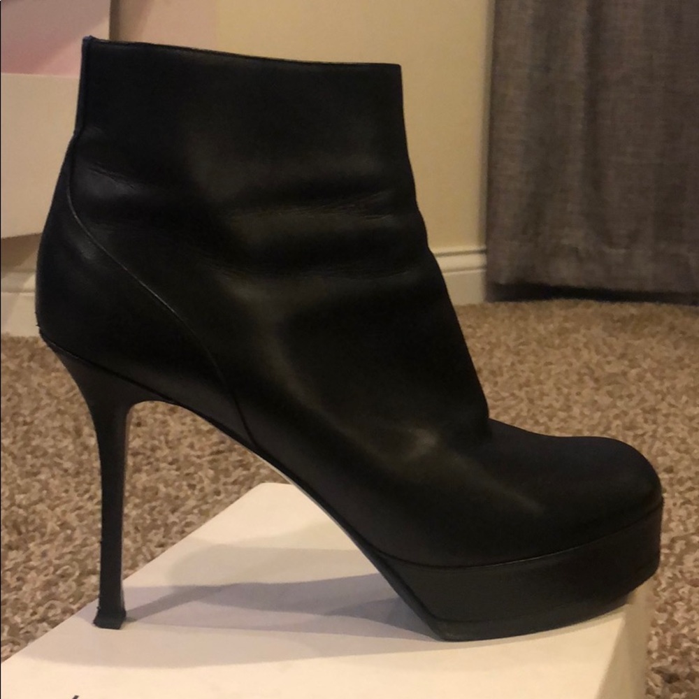 YSL TRIBUTE BOOTIE